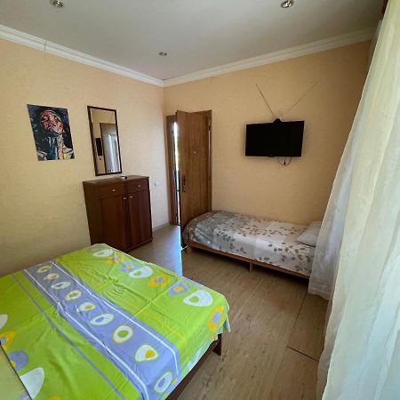 Гостевой Дом На Гечба Hotel Гагра Екстериор снимка