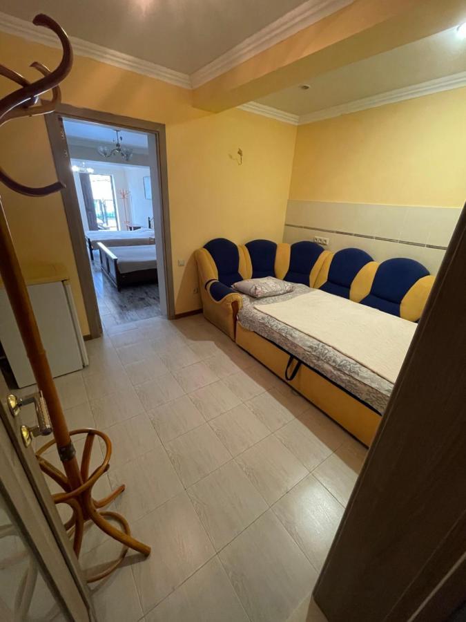 Гостевой Дом На Гечба Hotel Гагра Екстериор снимка